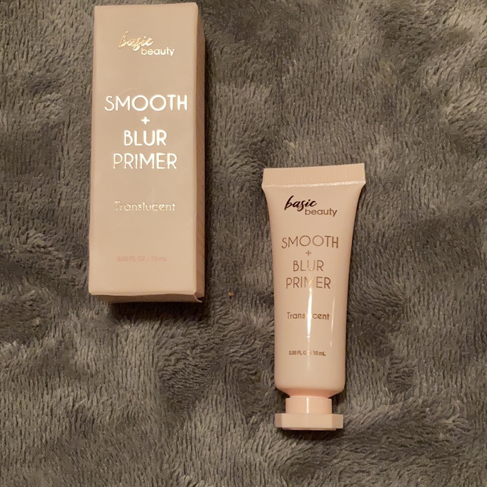💚3/$10 BASIC BEAUTY Smooth & Blur Translucent Primer